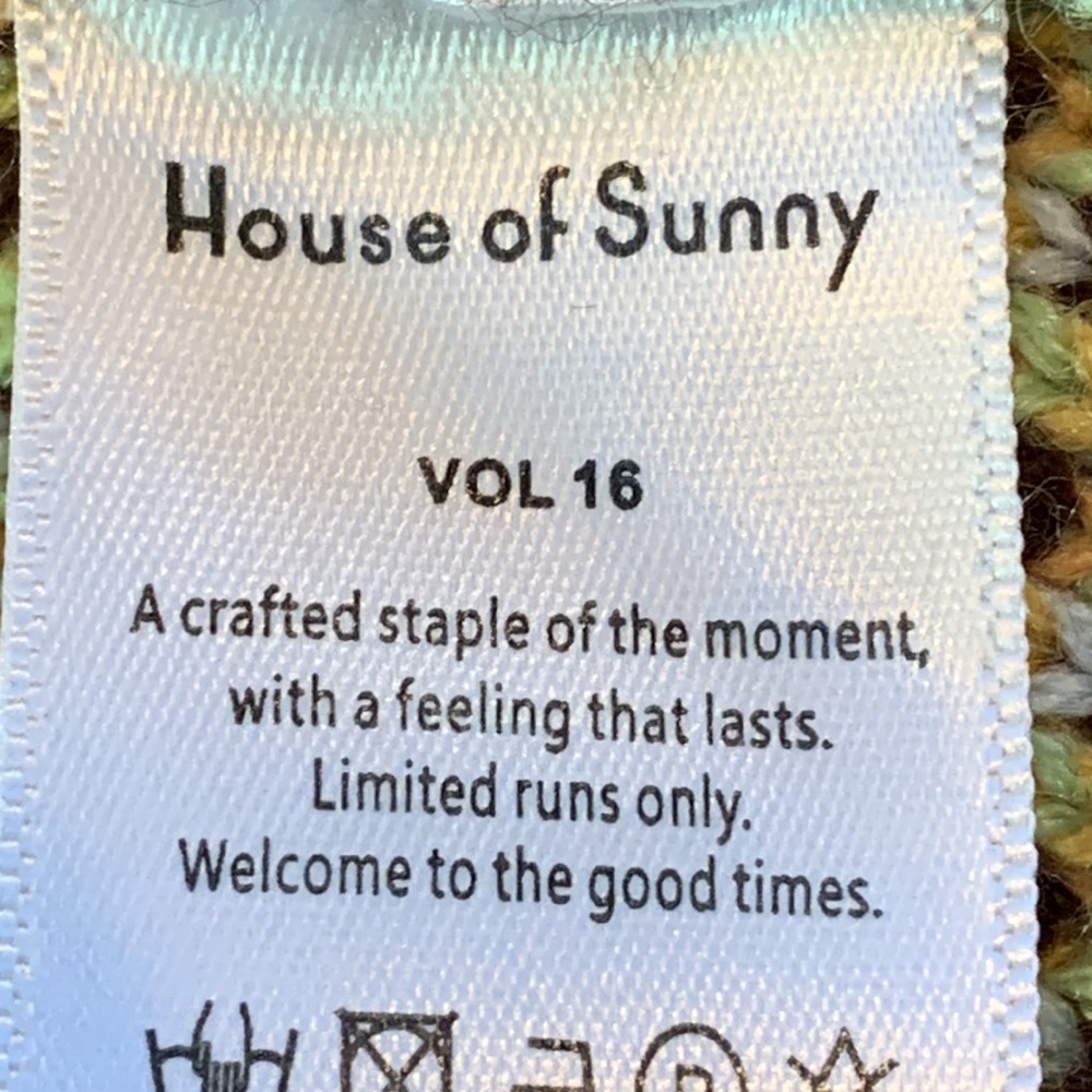 House of Sunny Daybreak Cropped Button Up Cardigan - Picture 13 of 15